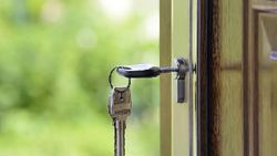 Image de Couverture article Mutation professionnelle : faut-il (ou non) revendre votre bien immobilier ?